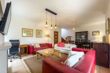 Villa em Ericeira - Casa dos Minaus  by ACasaDasCasas