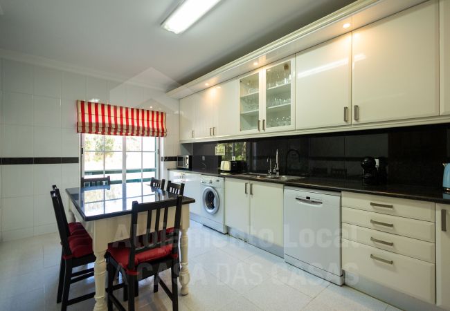 Terraced House in Ericeira - Lina's House by ACasaDasCasas Terraced House in Ericeira - Lina's House by ACasaDasCasas