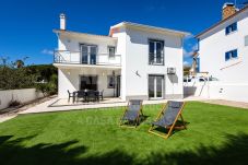 House in Carvoeira - Villa Canto da Baleia by ACasaDasCasas