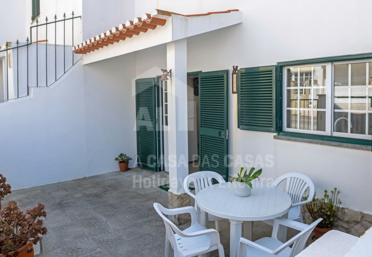 House in Ericeira - Casa os Naias by ACasaDasCasas
