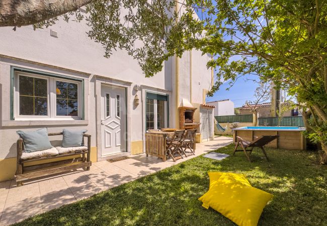 Villa in Ericeira - Casa dos Minaus  by ACasaDasCasas