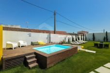 Apartment in Encarnação - Casa Amarela - Tangerina by ACasaDasCasas