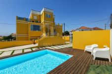Apartment in Encarnação - Casa Amarela - Kumquat by ACasaDasCasas